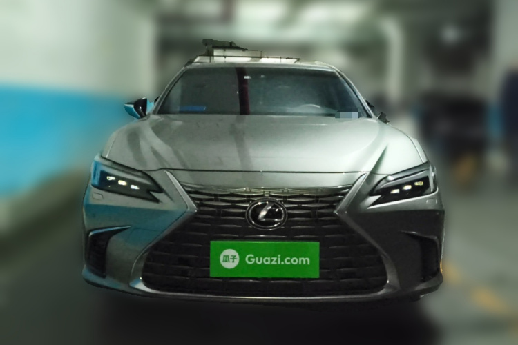 雷克萨斯ES 2025款 200 臻享版车身外观2