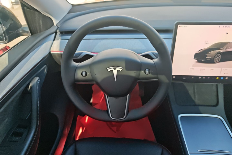特斯拉 Model Y 2023款 长续航全轮驱动版中控内饰13