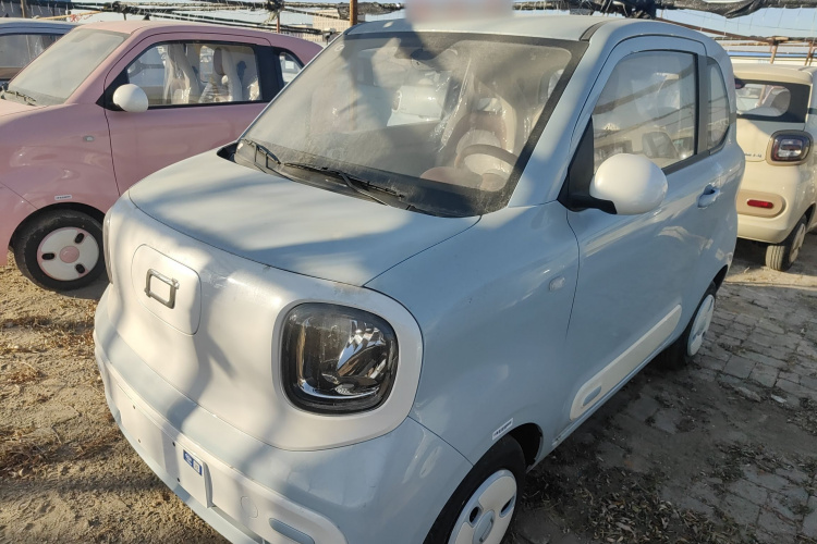 奔腾小马 2026款 222km 萌趣马 Plus车身外观1