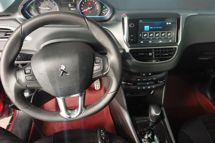 标致2008 2018款 230THP 自动豪华版中控内饰7002