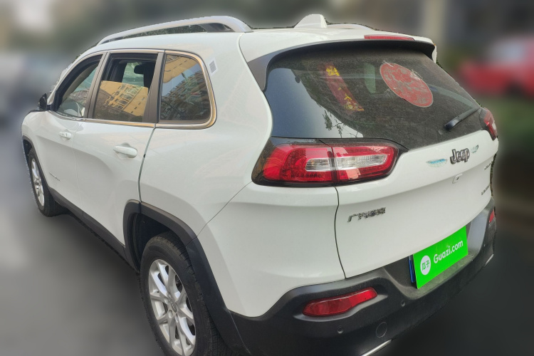 Jeep 自由光 2017款 2.0L 优越版车身外观6003