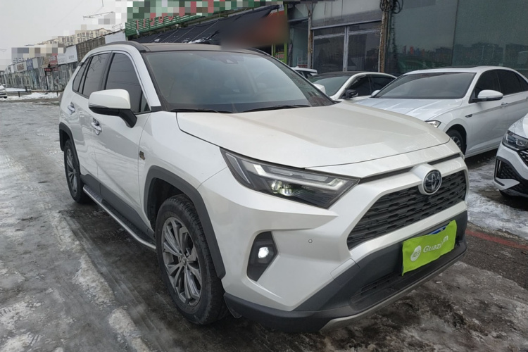 丰田 RAV4荣放 2023款 2.0L CVT两驱20周年铂金纪念版车身外观3