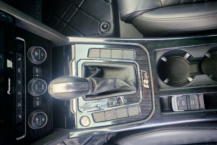 大众 迈腾 2018款 改款 330TSI DSG 豪华型局部细节18