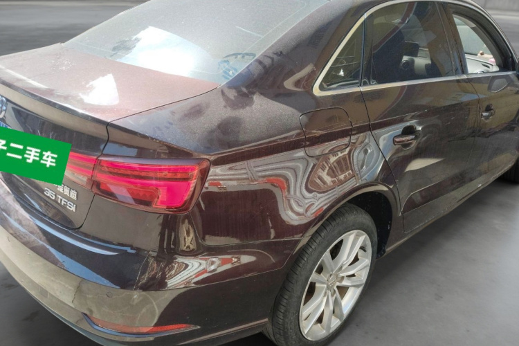 奥迪A3 2018款 30周年年型 Limousine 35 TFSI 进取型车身外观7