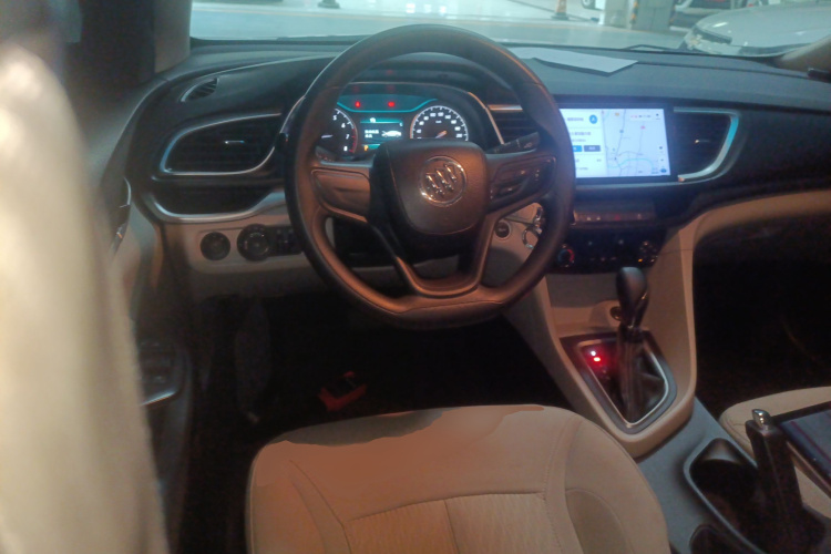 别克 英朗 2015款 15N 自动精英型中控内饰13