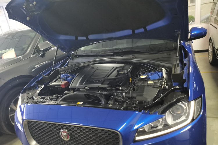 捷豹F-PACE 2018款 2.0T 四驱R-Sport运动版局部细节24