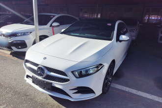 奔驰A级 2022款 改款二 A 200 L 运动轿车时尚型