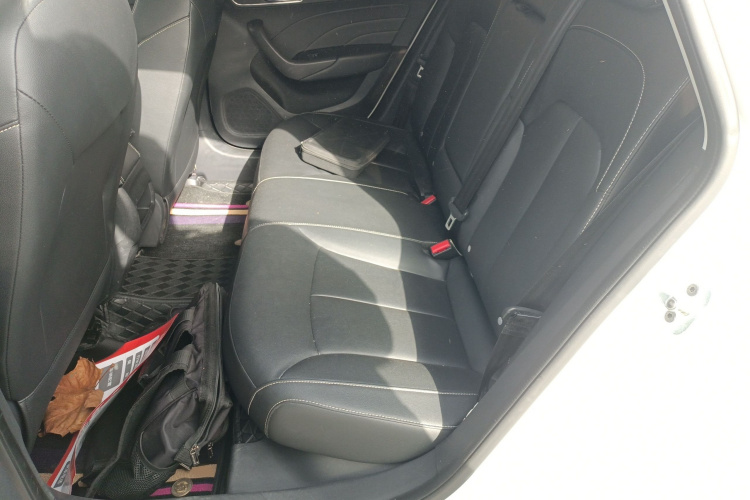 荣威i6 2018款 20T 自动旗舰版中控内饰7004