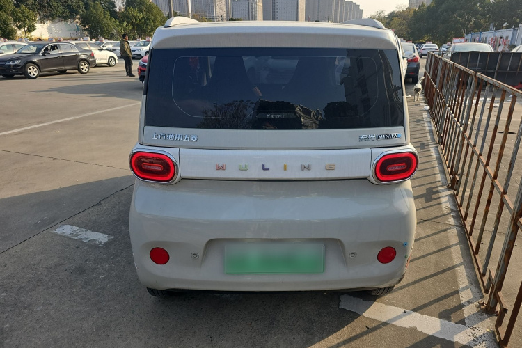 五菱汽车 宏光MINIEV 2024款 第三代 215km 进阶版车身外观6