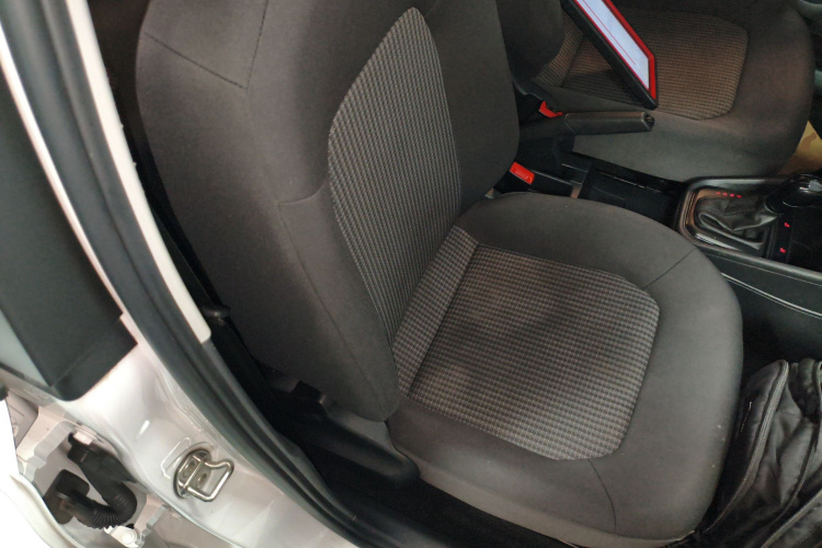 大众 桑塔纳 2019款 1.5L 自动风尚版 国VI局部细节41