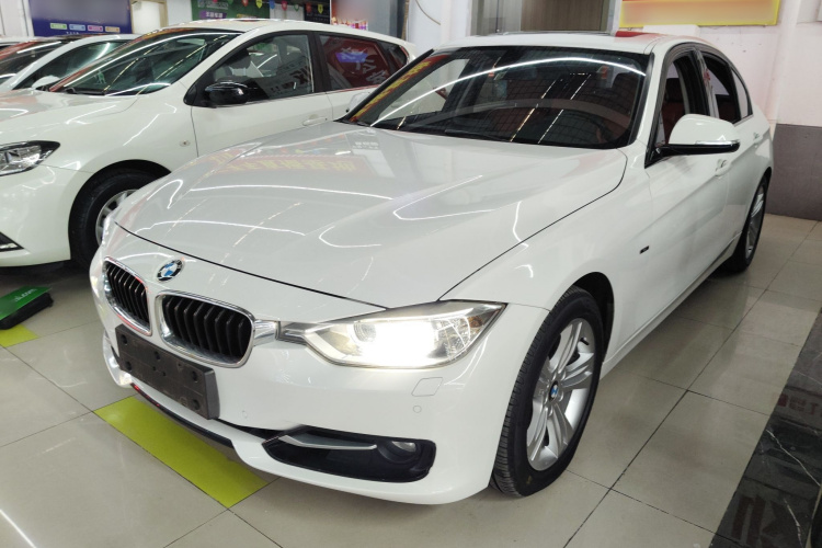 宝马3系 2014款 328i 运动设计套装车身外观1