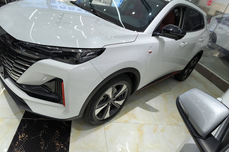 长安CS55PLUS 2022款 第二代 1.5T DCT尊贵型车身外观6003