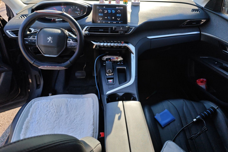 标致4008 2018款 350THP 豪华版中控内饰12
