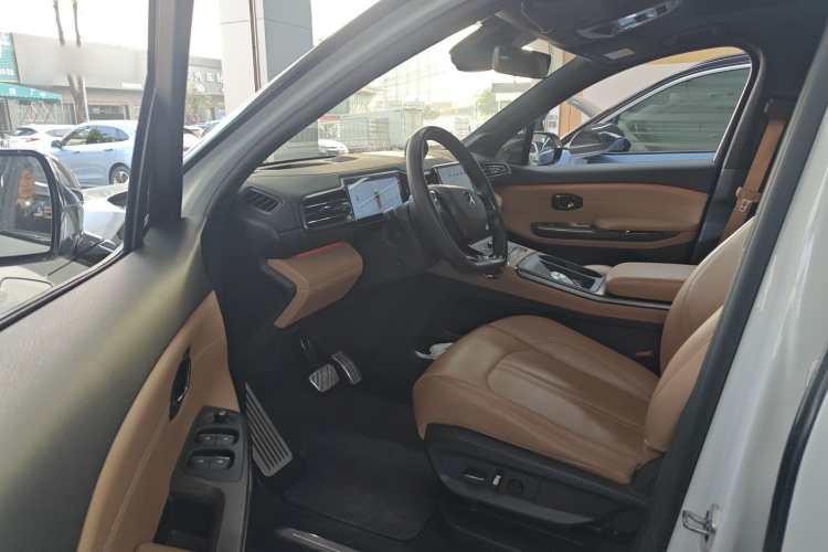 蔚来ES6 2020款 430KM 性能版中控内饰19