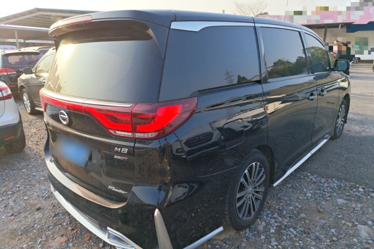 广汽传祺 传祺M8 2021款 大师系列 390T 尊贵版车身外观7