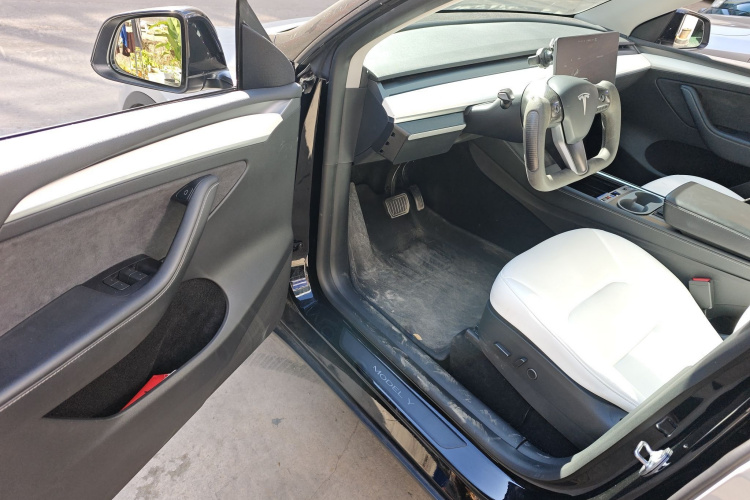 特斯拉 Model Y 2021款 标准续航后驱版中控内饰7003