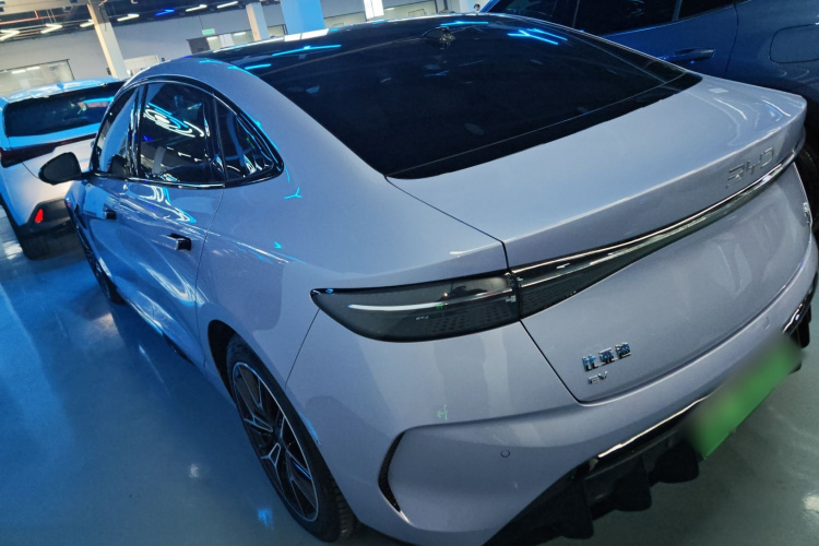 比亚迪 海豹 2025款 650智驾版车身外观4