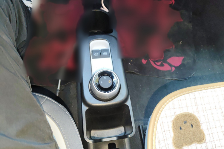 吉利银河 2025款 210km 熊猫卡丁局部细节18