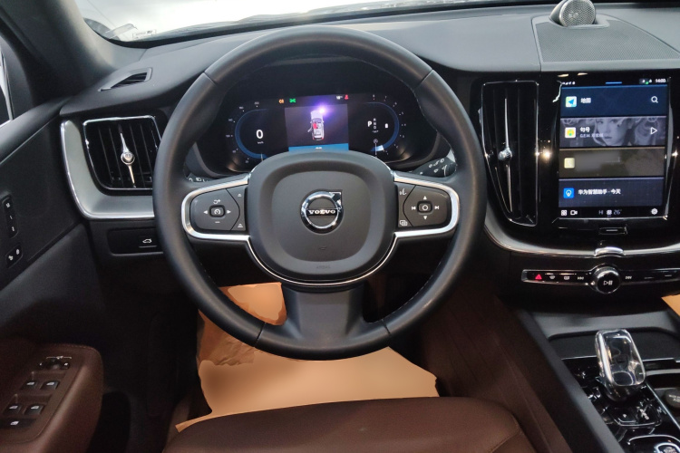 沃尔沃XC60 2024款 B5 四驱智逸豪华版中控内饰13