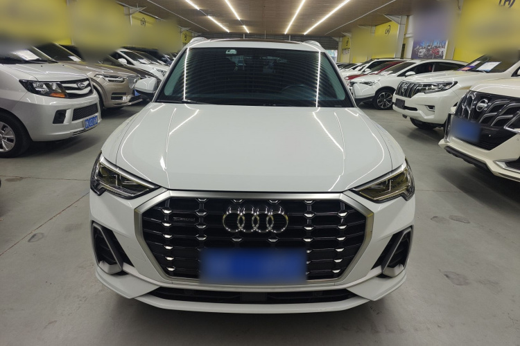 奥迪Q3 2020款 45 TFSI quattro 时尚动感型车身外观2