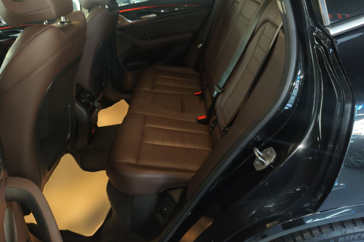 宝马X3 2021款 改款 xDrive30i 领先型 M运动套装中控内饰21