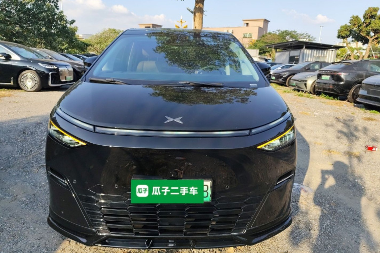 小鹏X9 2025款 740超长续航 Max车身外观2