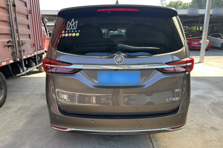 别克GL8 2023款 改款 陆上公务舱 豪华型车身外观6004
