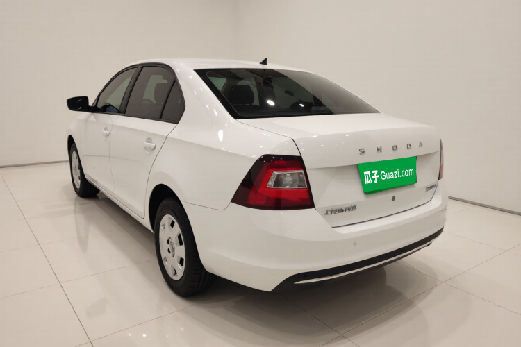 斯柯达 昕锐 2019款 改款 1.5L 手动标准版 国VI车身外观5