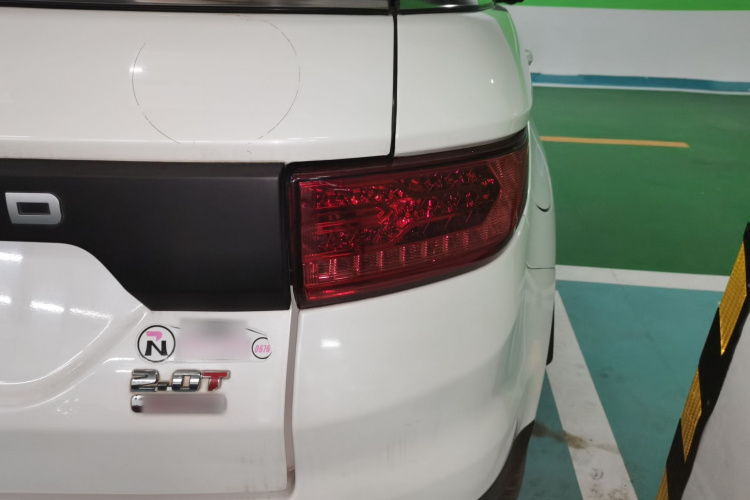 陆风X7 2015款 2.0T 全景尊贵版车身外观6006