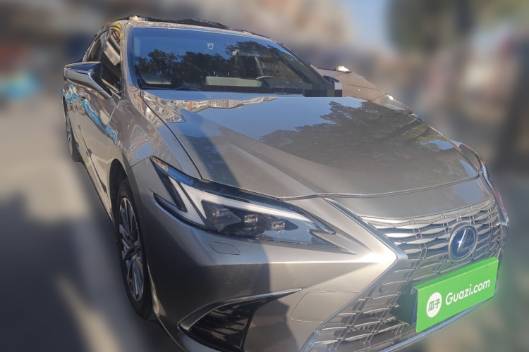 雷克萨斯ES 2025款 200 臻享版车身外观3