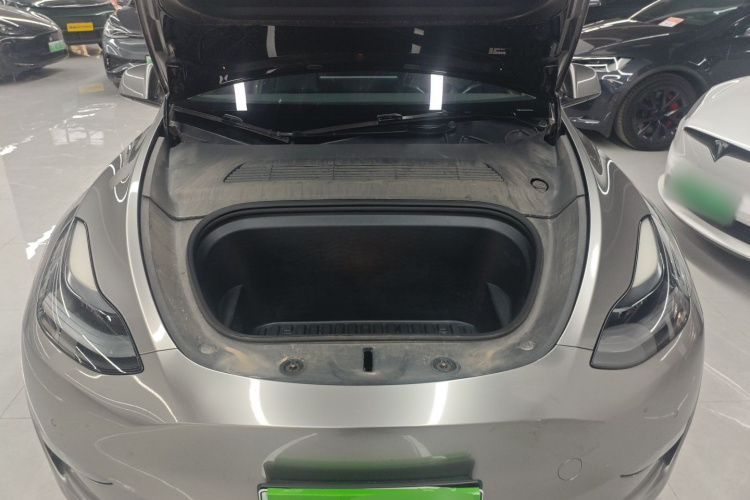特斯拉 Model Y 2022款 长续航全轮驱动版机舱底盘24