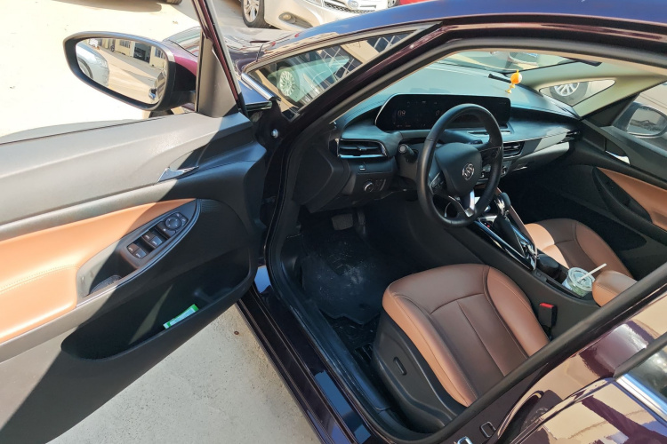 别克GL6 2021款 323T 轻混动互联豪华型中控内饰20