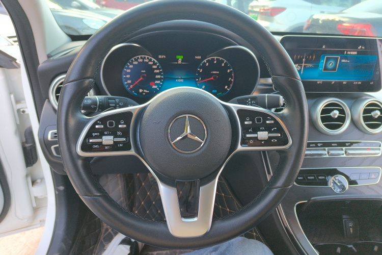 奔驰C级(进口) 2020款 改款 C 260 旅行轿车中控内饰13