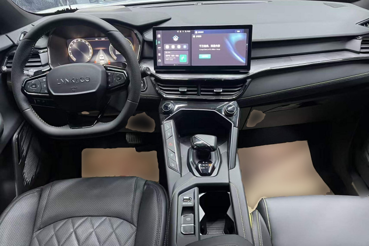 领克06 2023款 Remix 1.5T 劲Halo中控内饰12