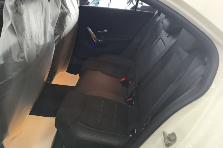 奔驰A级 2025款 A 200 L 时尚型中控内饰7004