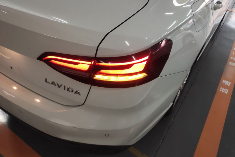 大众 朗逸 2023款 1.5L 自动得逸版车身外观6006