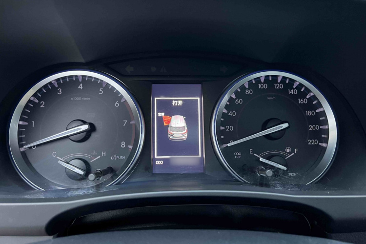 丰田 汉兰达 2018款 2.0T 四驱豪华版 7座 国VI中控内饰7009