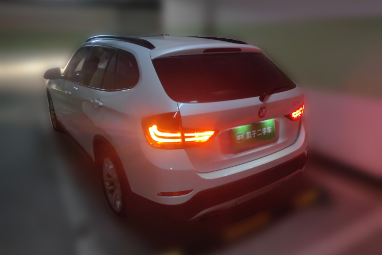 宝马X1 2015款 sDrive18i 时尚晋级版车身外观5