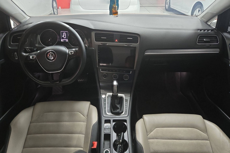 大众 高尔夫 2017款 230TSI 自动豪华百万辆纪念版中控内饰7003