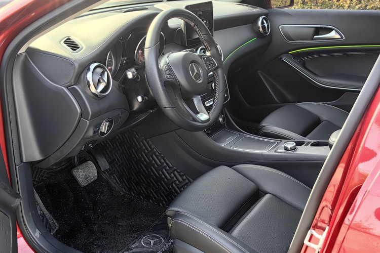 奔驰GLA 2017款 GLA 200 时尚型中控内饰7001