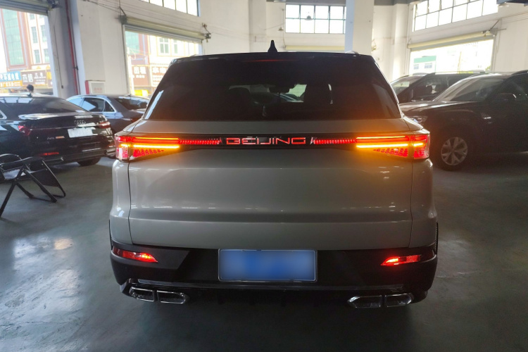 北京汽车 北京X7 2023款 1.5TD DCT尊享+版车身外观6004