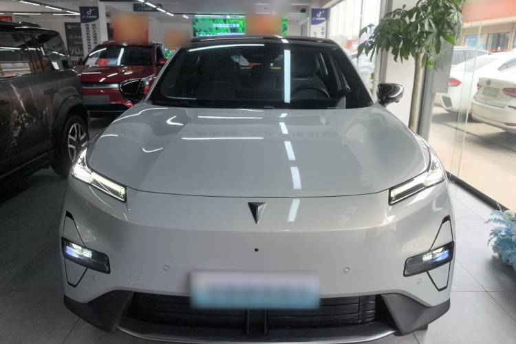 深蓝汽车 深蓝S05 2024款 510Ultra纯电版车身外观2