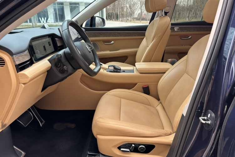 鸿蒙智行 问界M5 2022款 增程后驱标准版中控内饰7002