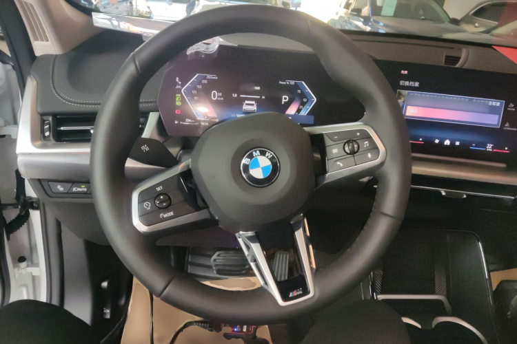 宝马X1 2023款 sDrive25Li M运动套装中控内饰13