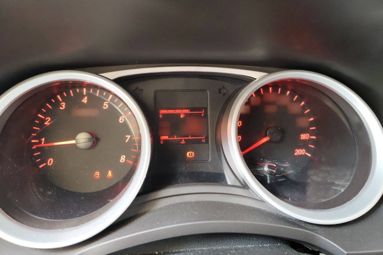 五菱汽车 五菱宏光 2021款 1.5L改款 S标准型 电动助力LAR局部细节14