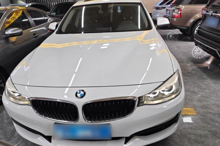 宝马3系GT 2013款 320i 领先型车身外观6001