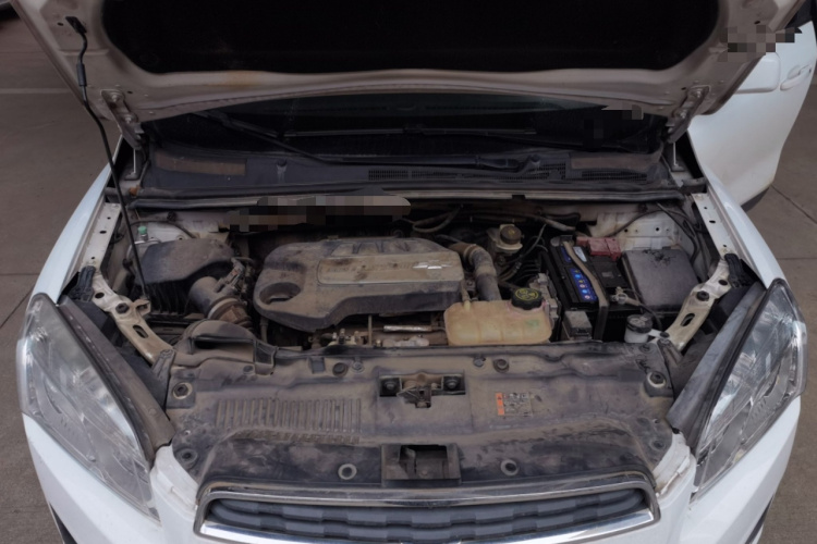 雪佛兰 创酷 2016款 1.4T 自动两驱舒适天窗版机舱底盘24