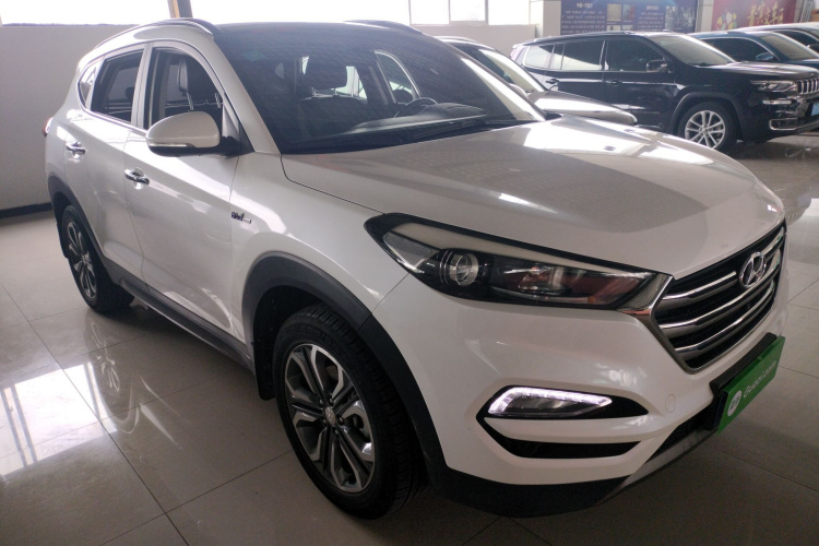 现代 途胜 2015款 1.6T 双离合四驱尊贵型车身外观6002