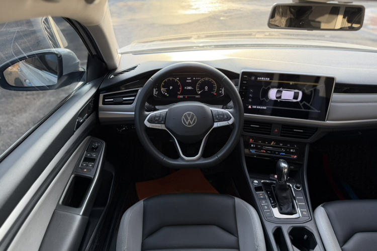 大众 宝来 2023款 300TSI DSG尊行版局部细节9013