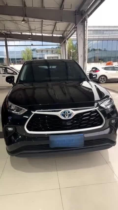 丰田 汉兰达 2023款 2.5L智能电混双擎两驱精英版 5座讲解1